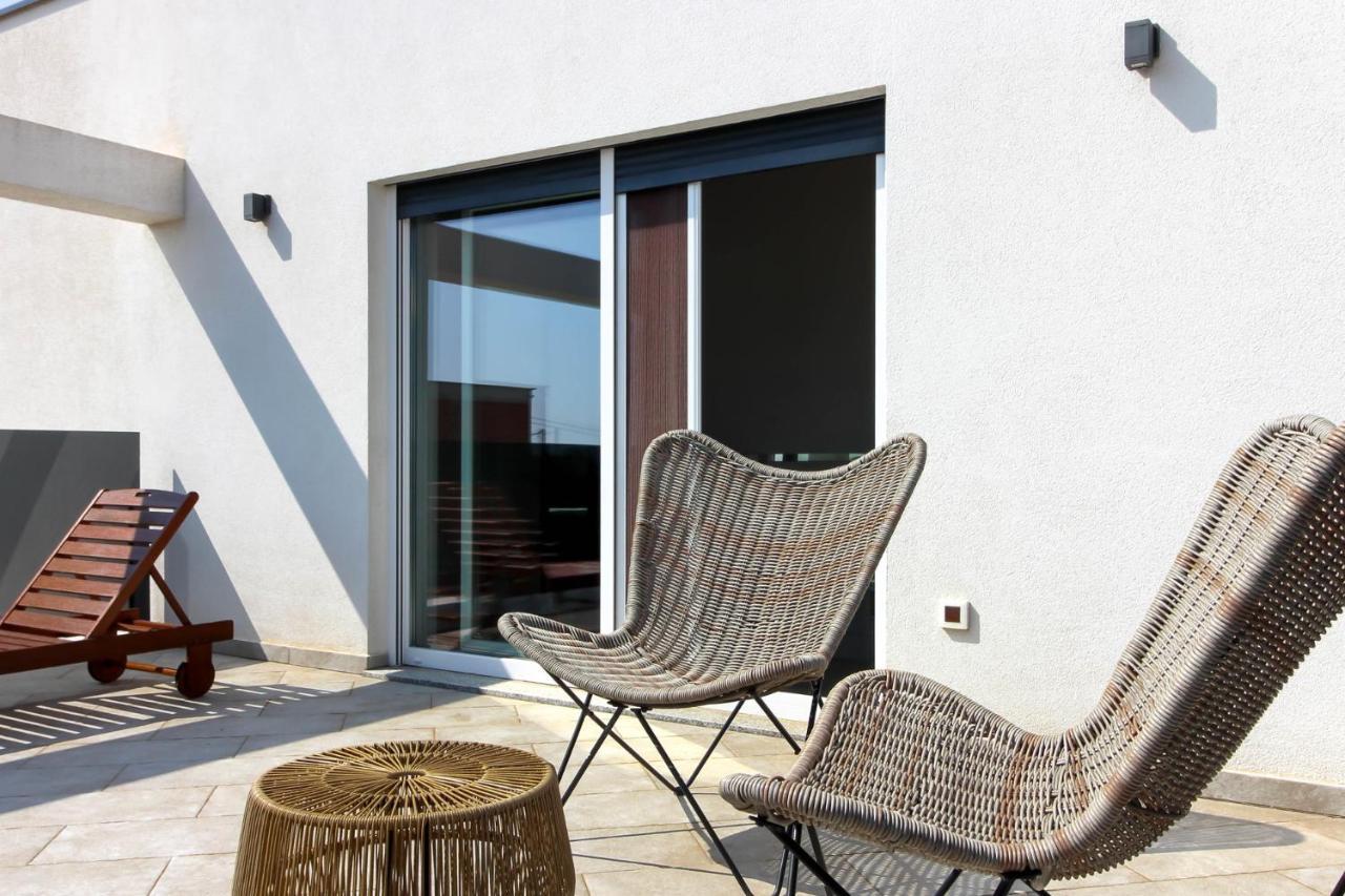 Modern Villa Nerina With Private Pool Near Pula Zewnętrze zdjęcie